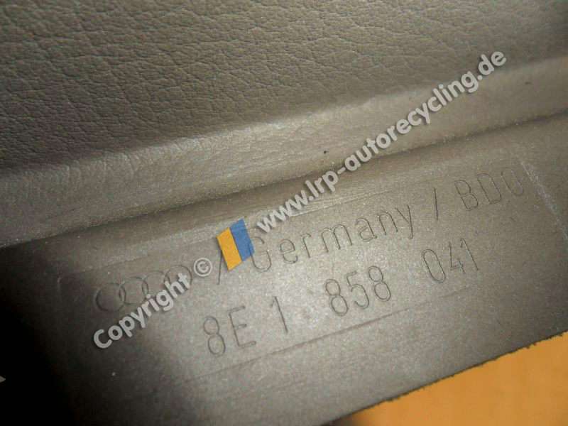 Audi A4 8E B6 Bj.2002 original Armaturenbrett graubeige jive 8E1858041